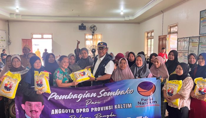 Sambut HUT ke-14, Legislator Partai Nasdem Kaltim, H. Arfan Bagikan Sembako untuk Masyarakat