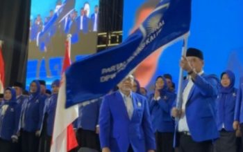 Zulhas Sebut Pelantikan PAN Kaltim Terbesar, Targetkan Partai Masuk Empat Besar
