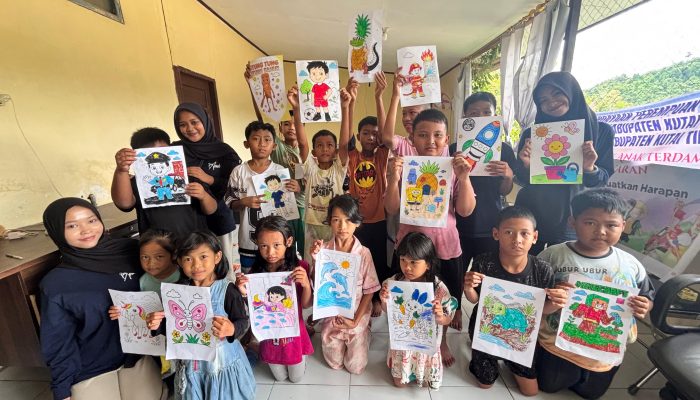 LENTERA dan Trauma Healing Hadir untuk Anak Korban Kebakaran di Batu Ampar