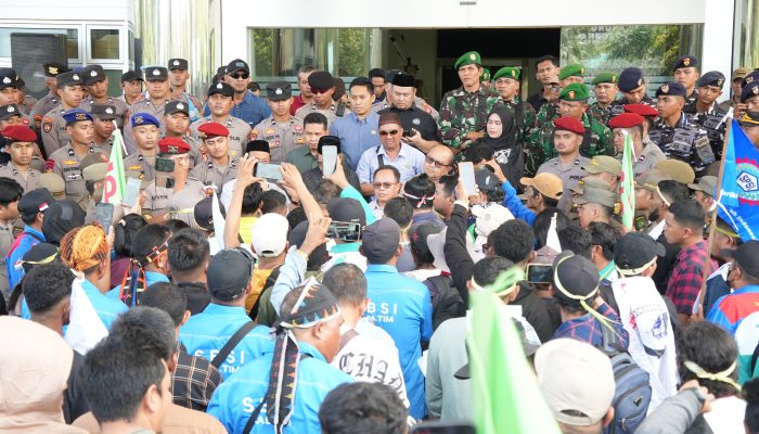 Ketua Komisi A DPRD,  Eddy Palinggi  : Sambut Aksi Buruh , Dorong perlindungan dan  Kesejahteraan Pekerja di Kutai Timur